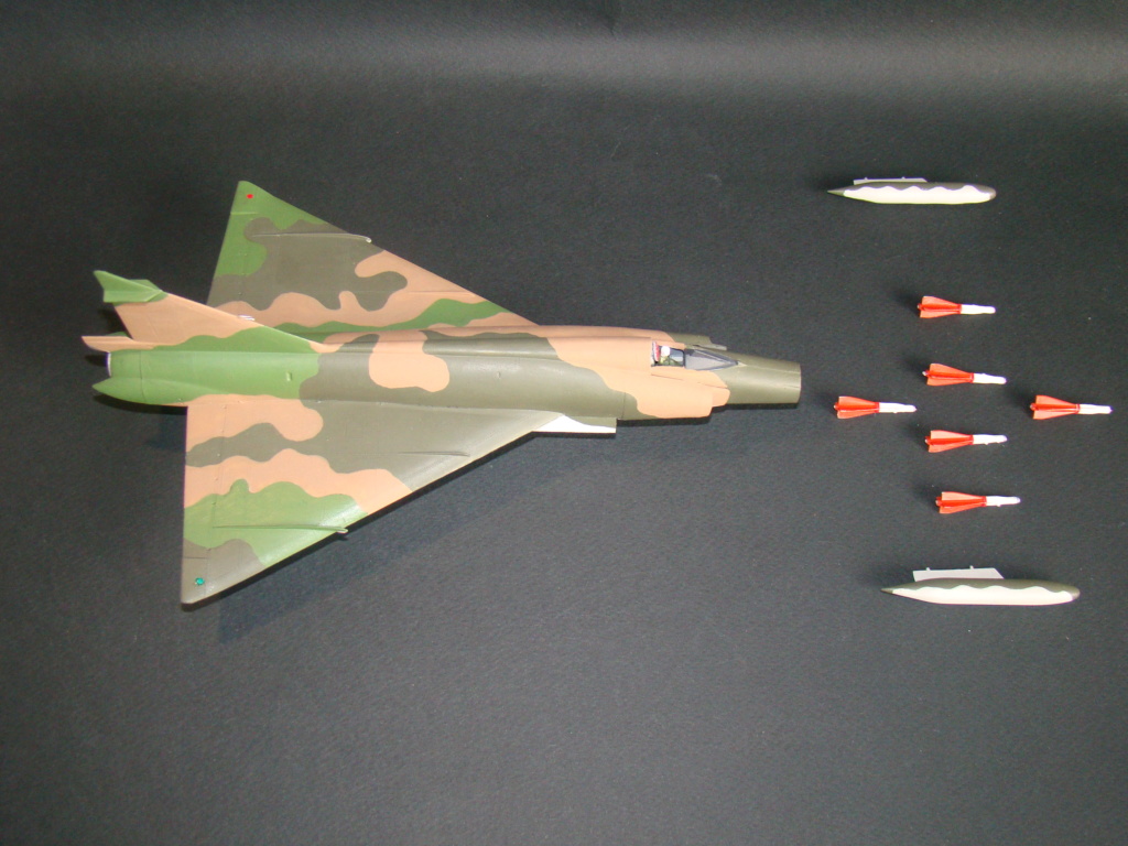 ;Minicraft-Hasegawa] F-102A Delta Dagger Grec  Dsc07151