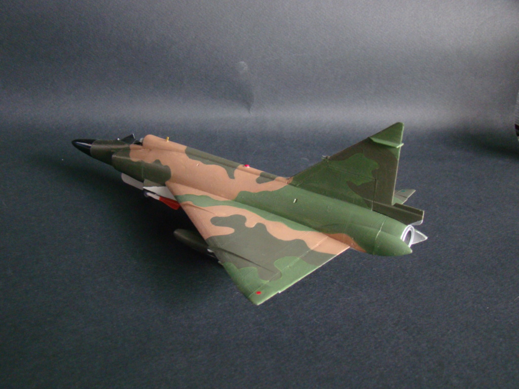 ;Minicraft-Hasegawa] F-102A Delta Dagger Grec  Dsc07165