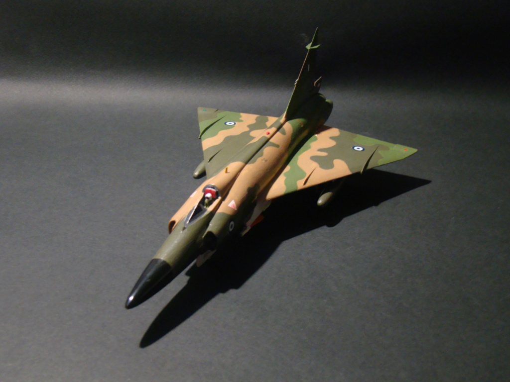 ;Minicraft-Hasegawa] F-102A Delta Dagger Grec  Dsc07170
