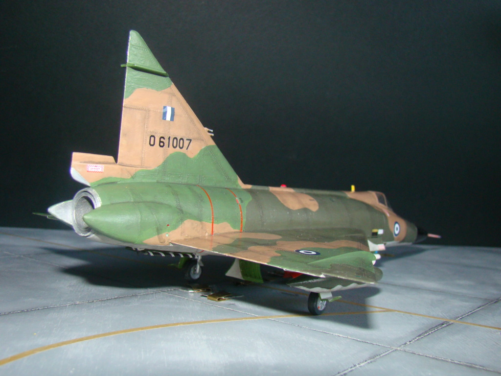 [Minicraft-Hasegawa] F-102A Delta Dagger (Grec) Dsc07219