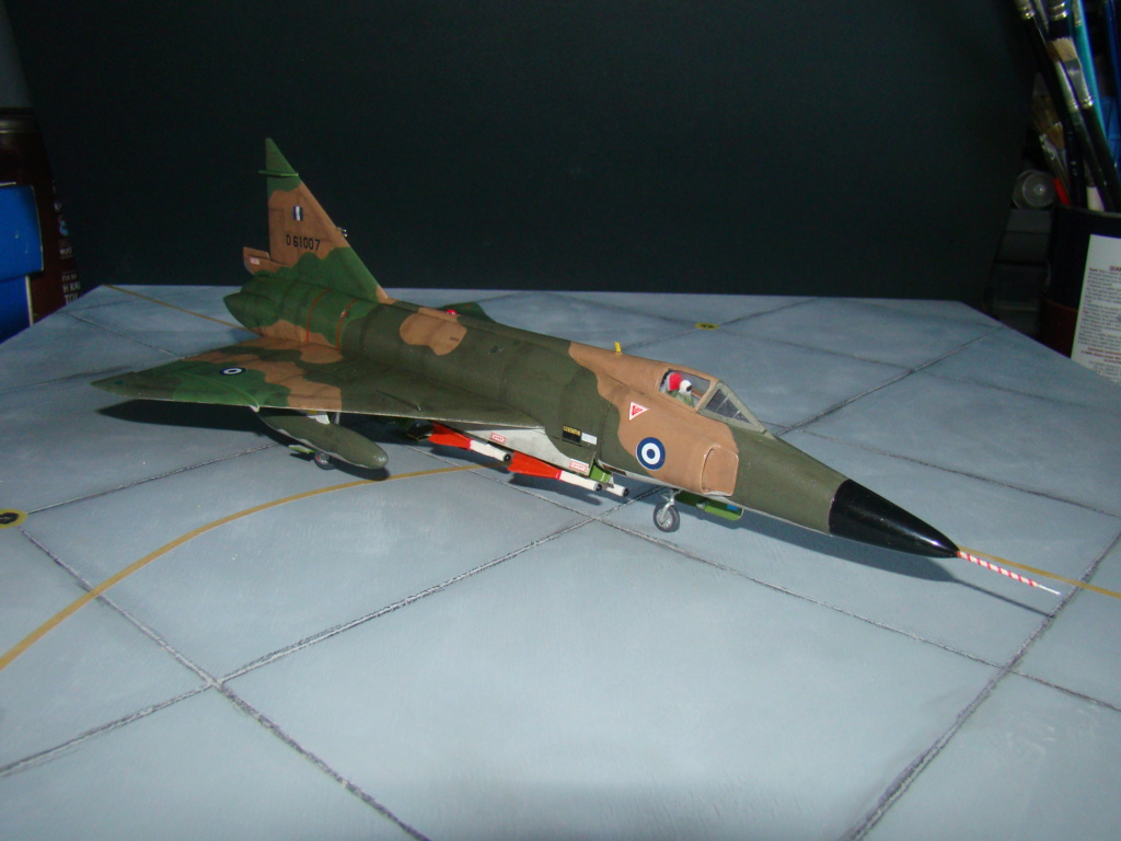 [Minicraft-Hasegawa] F-102A Delta Dagger (Grec) Dsc07221