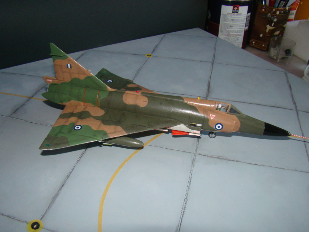 [Minicraft-Hasegawa] F-102A Delta Dagger (Grec) Dsc07232