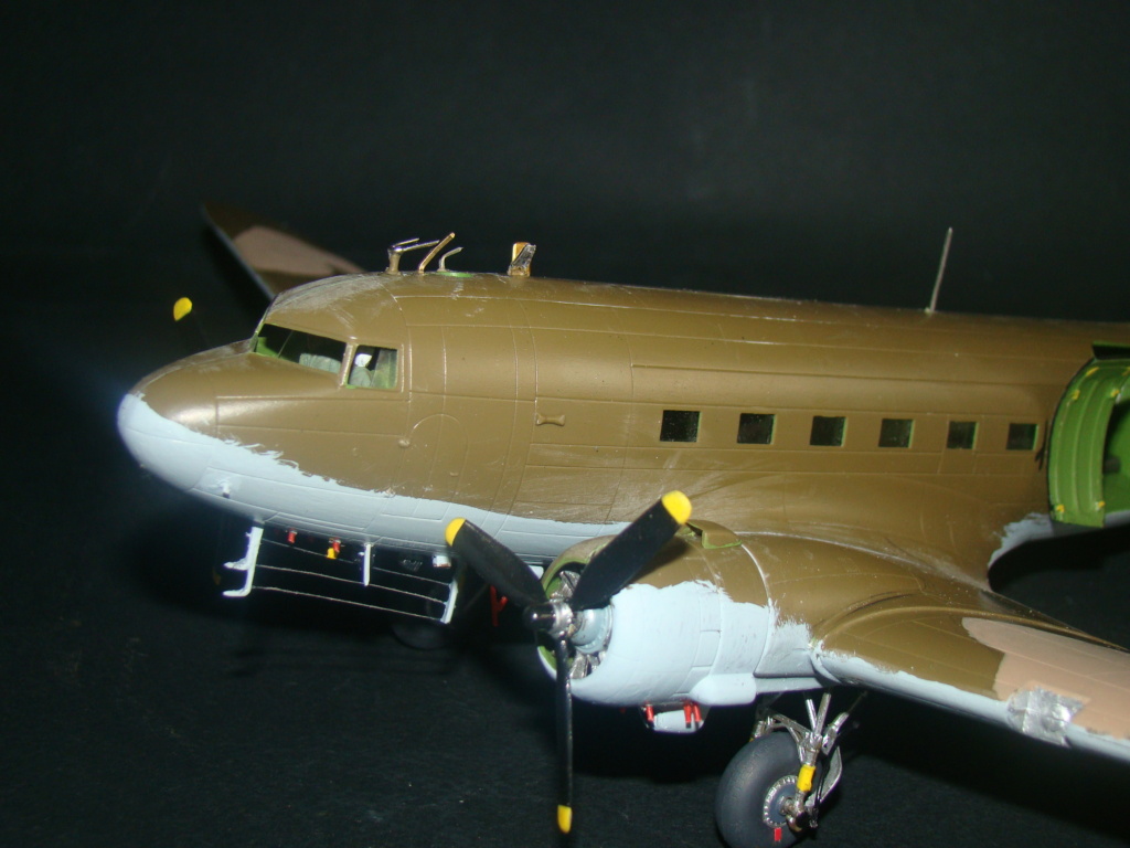 [Italeri] C-47 Skytrain 1/72. Armee de l'Air Grecque "FINI" Dsc08022
