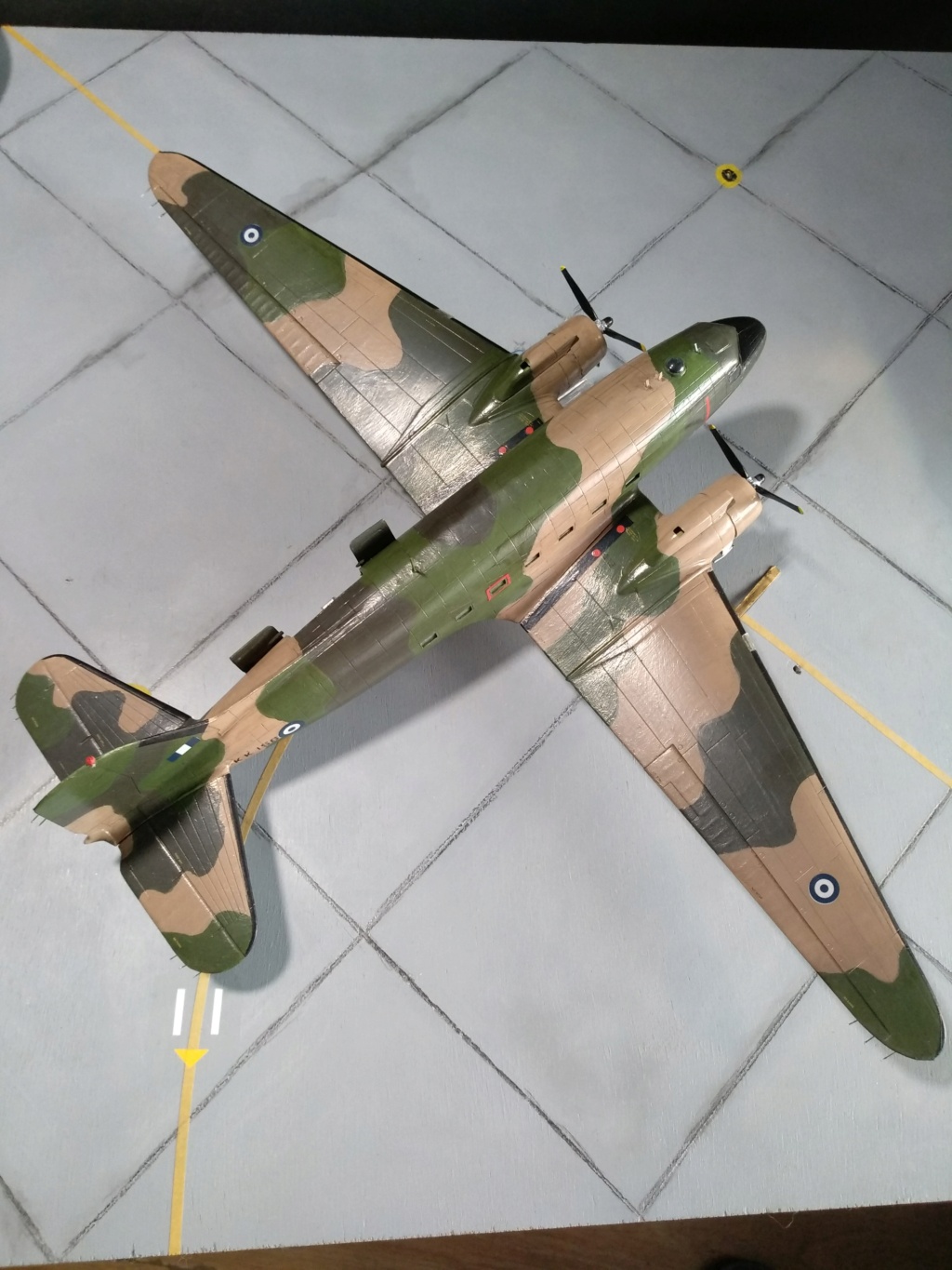   [Italeri] C-47 Skytrain 1/72. Armee de l'Air Grecque. (s/n KK 156) Img_2073