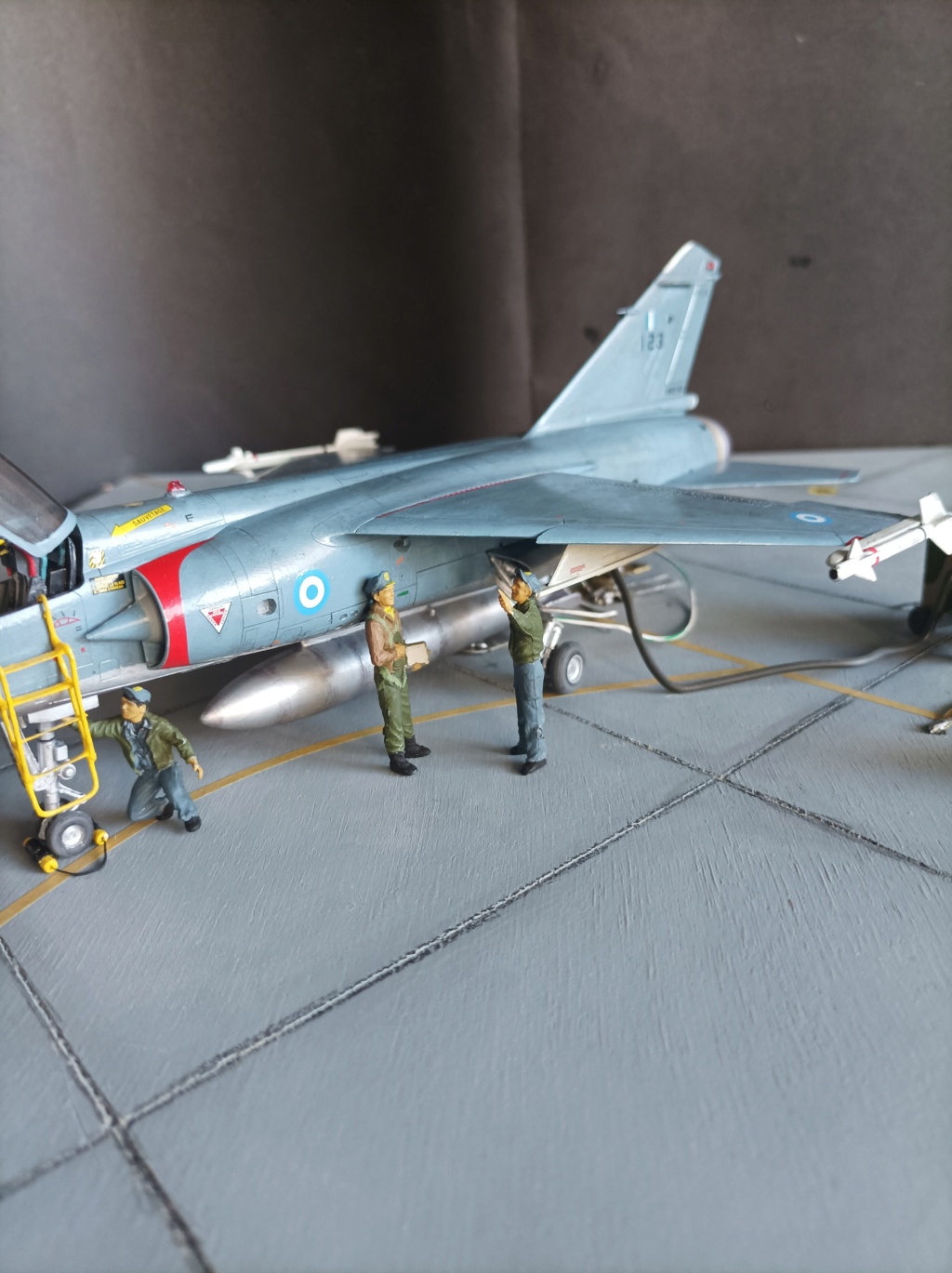 [Italeri] Dassault Mirage F 1CG HAF 1/48 Img_2091