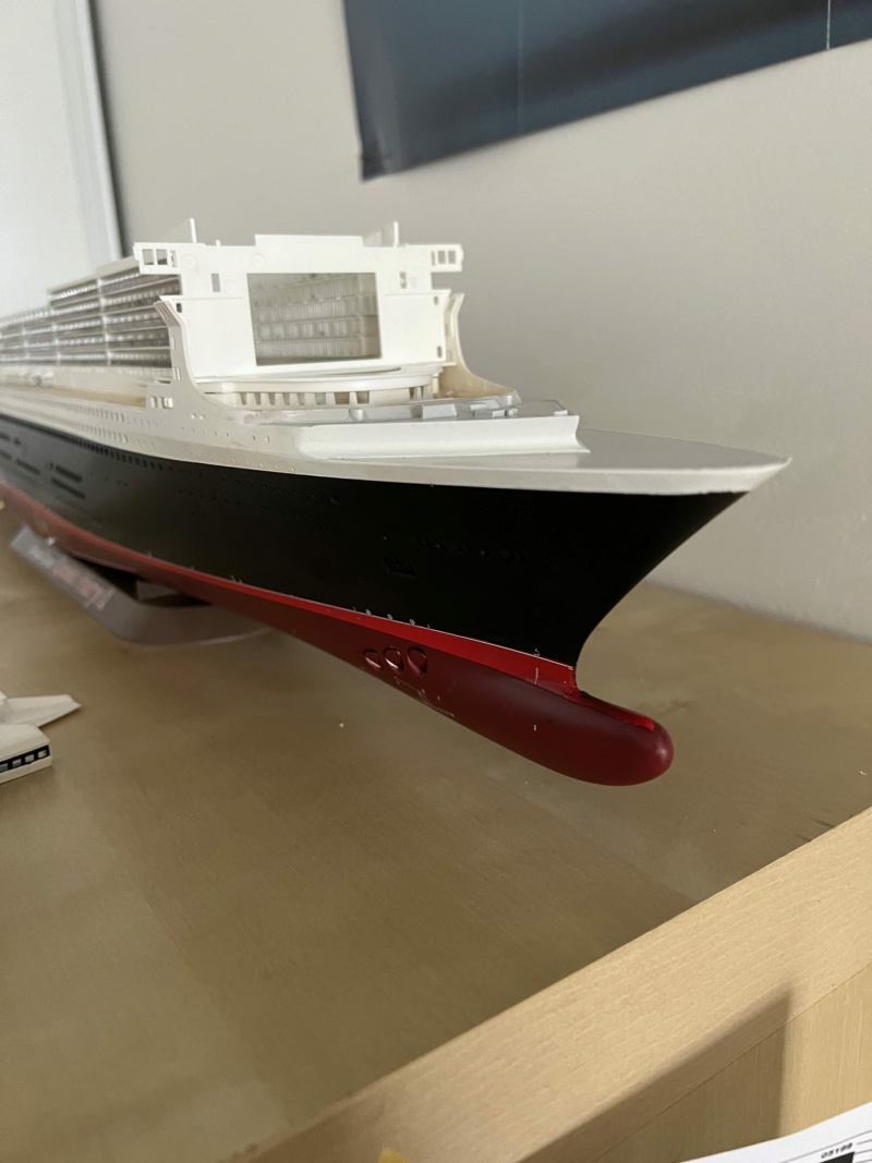 RMS Queen Mary 2 [Revell Platinium Edition 1/400°] de afx - Page 2 Proue210