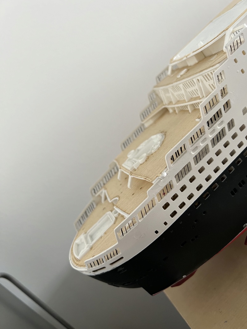 RMS Queen Mary 2 [Revell Platinium Edition 1/400°] de afx - Page 2 Qm219