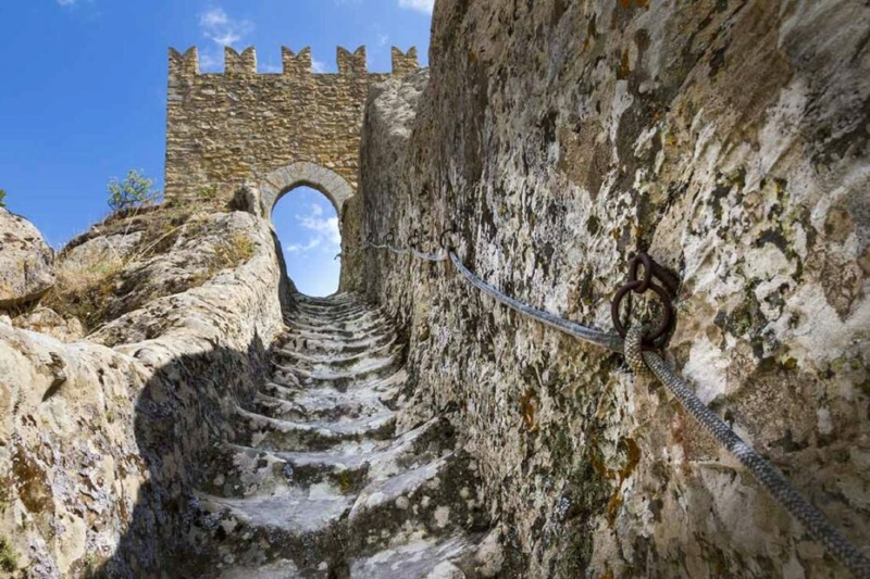 La leggenda del castello di Sperlinga  Castel16