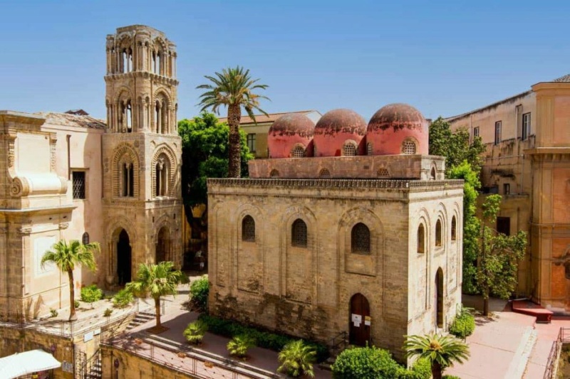 Le due chiese degli Ammiragli Chiesa13