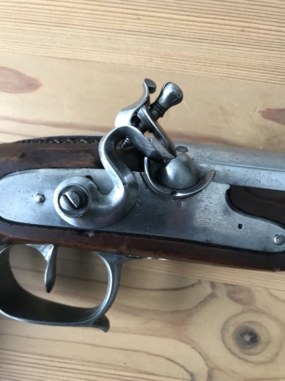 identification et recherche de pèces pistolet a percussion 74330210