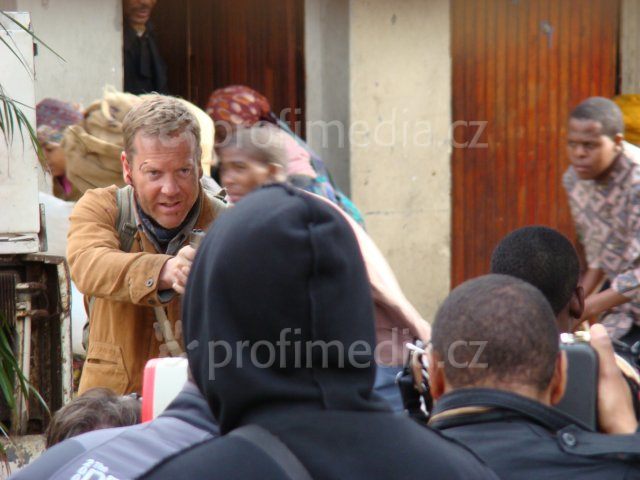 PHOTOS DE TOURNAGE SAISON 7 - Page 8 Set24p14