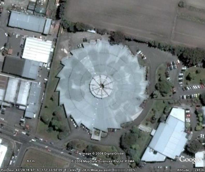 Les objets familiers vus sur Google Earth : écrous - tapis - planche... & caetera - Page 3 Scie_c10