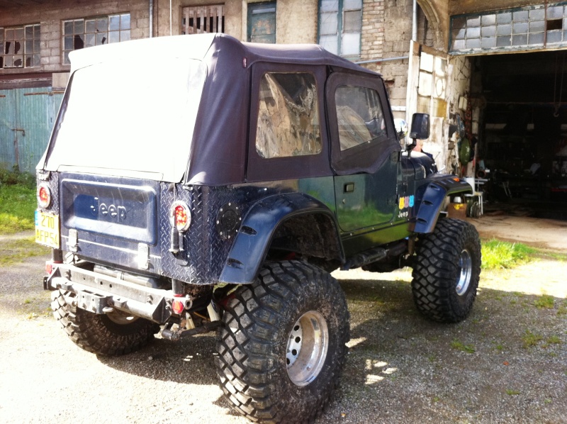 " Une superbe CJ 7 V8 que certains connaissent " Photo_30