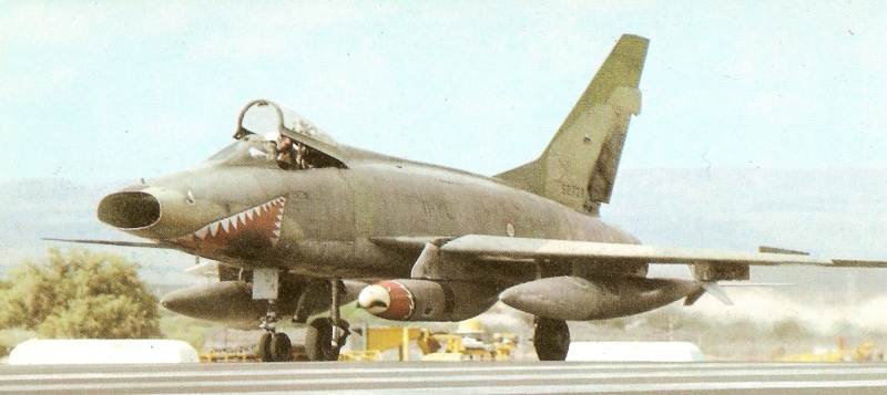[TRUMPETER] F-100D Super Sabre français 1/32 F100f10