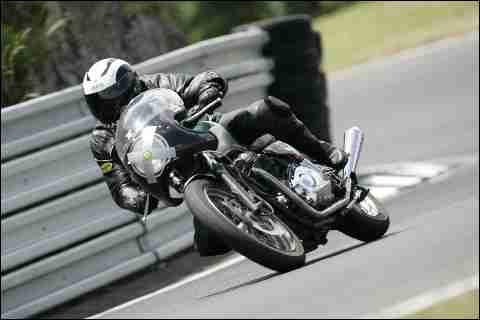 Triumph Thruxton - Page 3 Bonnie10