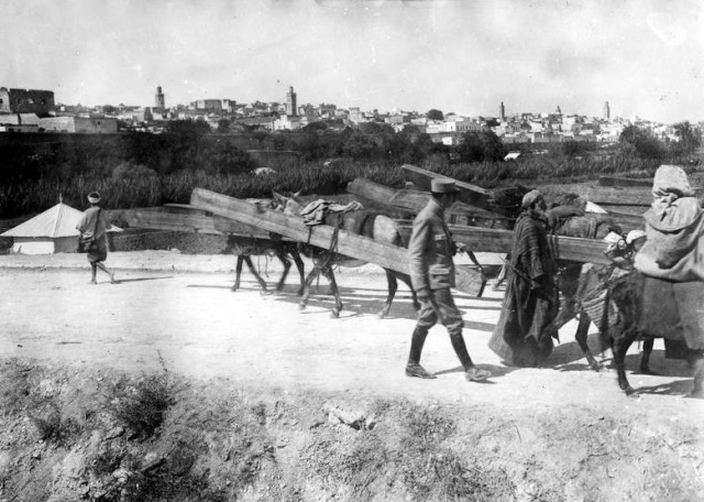 Meknès, ville de garnisons 1920_v10