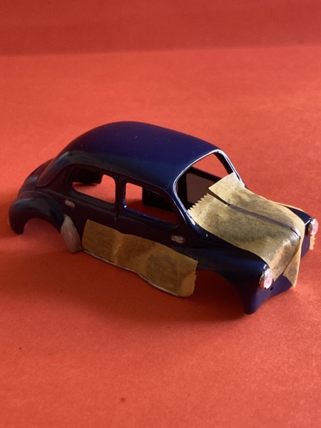 *1/43 - Renault 4CV - Heller - Page 2 0bd69610