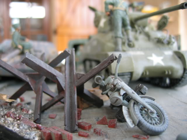 Sherman M4A1 Italeri - GMC CCKW 353 Heller - Dodge M6 Italeri - Jagdpanzer IV L/70 Italeri tout au 1/35e Allema13