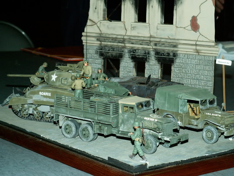 Sherman M4A1 Italeri - GMC CCKW 353 Heller - Dodge M6 Italeri - Jagdpanzer IV L/70 Italeri tout au 1/35e Allema21