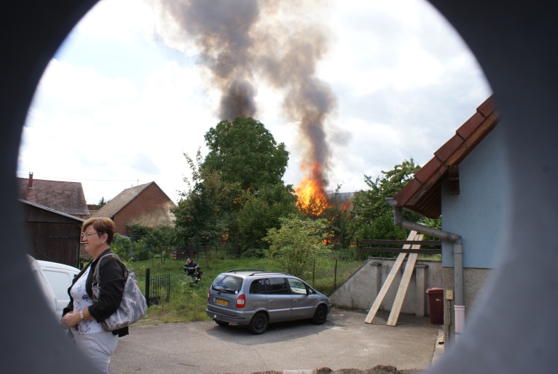 Incendie à Mittelhausen le 28 août 2011 Dsc07510