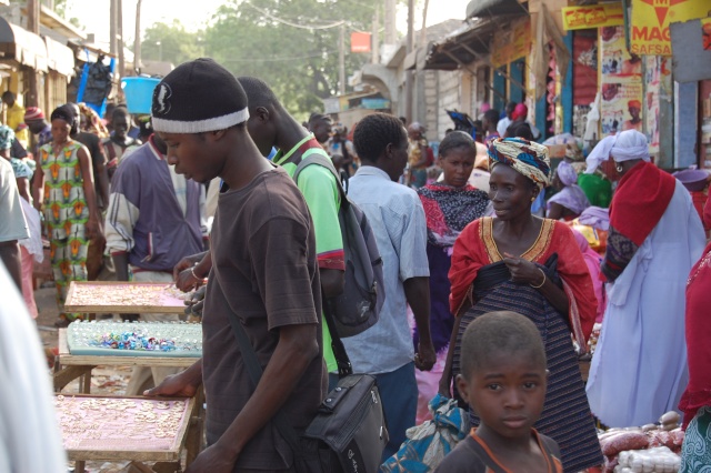 senegal - Afrique, Sénégal, Mbour, Mars 2008, la ville. Photos commentées de 53 à 84 / 1000 Dsc_0729