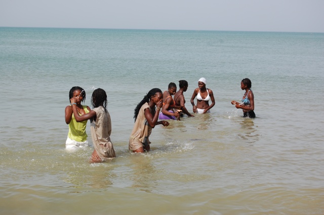 Afrique, Sénégal, Mbour, Mars 2008, la plage. Photos    de 84 à 101   / 1000 Dsc_0758