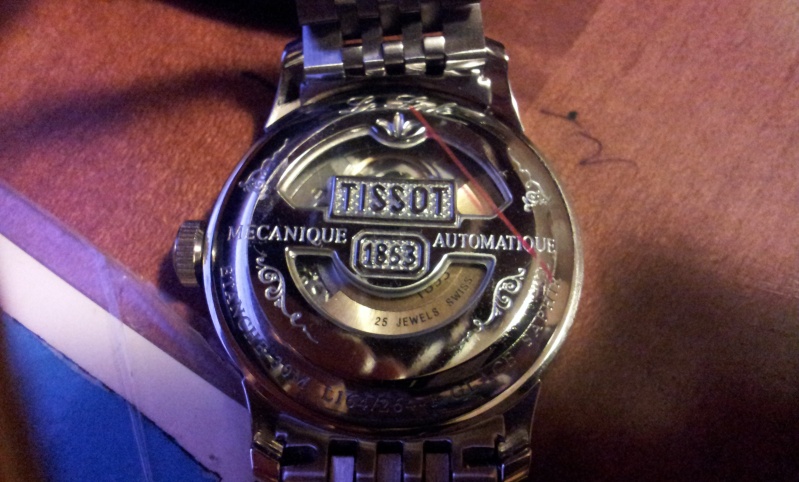 Tissot le locle automatique: contrefaçon ou pas ???? 2011-111