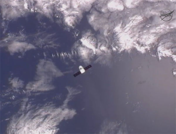 SpaceX / COTS-2: Lancement et suivi de la mission. - Page 12 Aaa75
