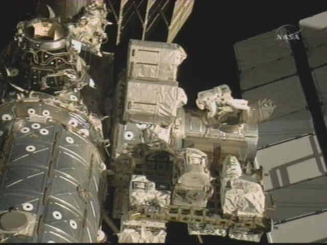 [STS123 / ISS1J/A] : EVA 4 Temp112