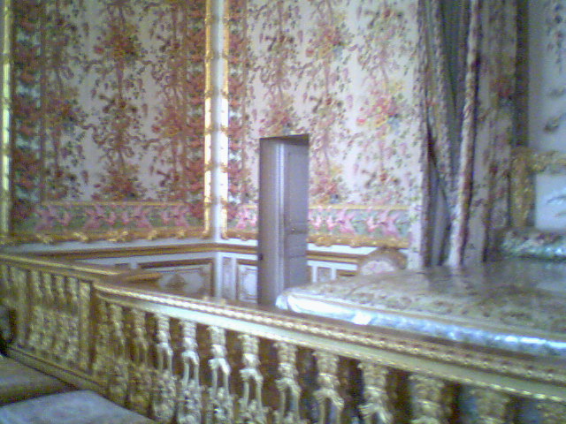 Versailles, la chambre de la Reine Pussro24