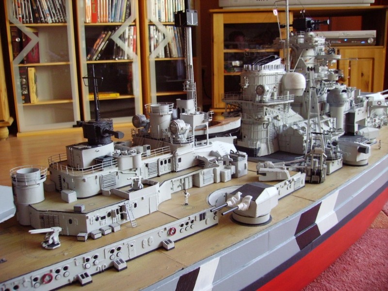 Bismarck 1:100  gebaut von Gustibastler - Seite 2 Pict8713
