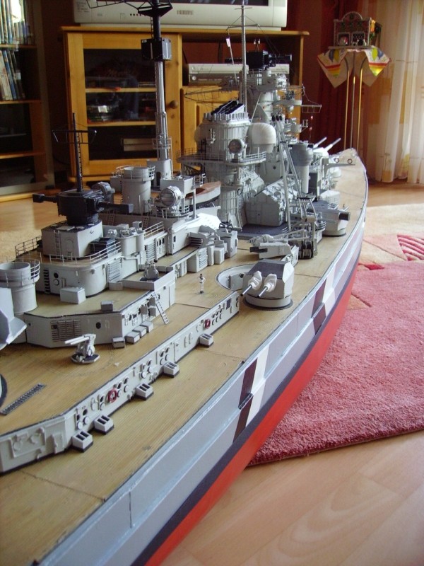 Bismarck 1:100  gebaut von Gustibastler - Seite 2 Pict8722