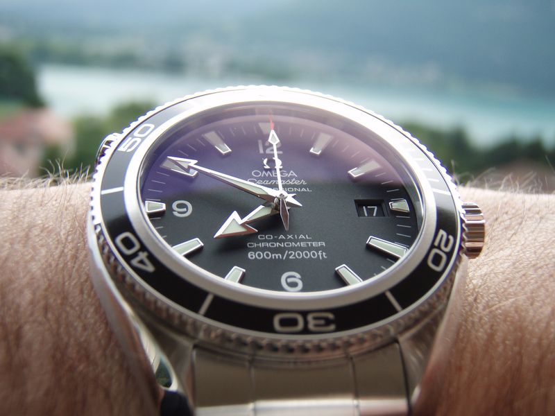 Mon Omega Planet Ocean 2201 50 00 - Page 6 P6170210