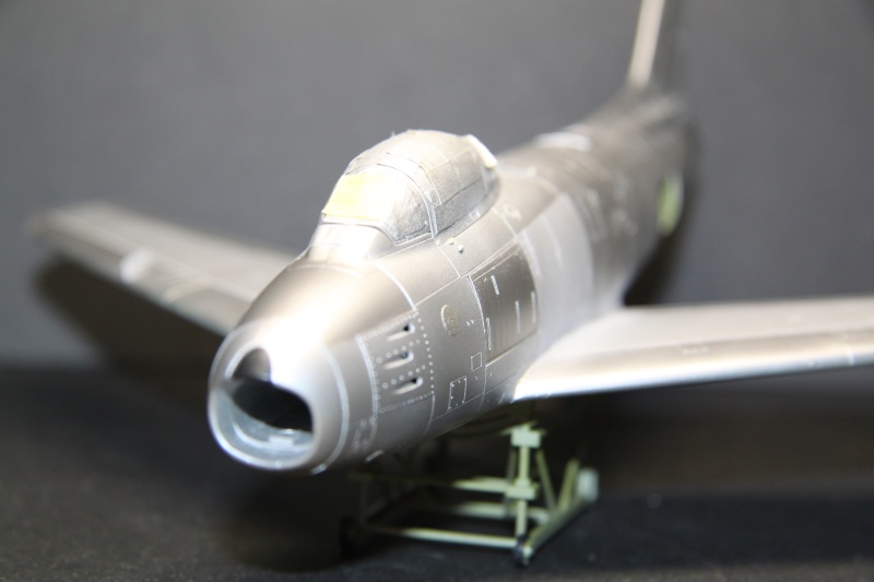 [Academy] 1/48 - North American F-86F Sabre   (naf86) - Page 2 Img_5130