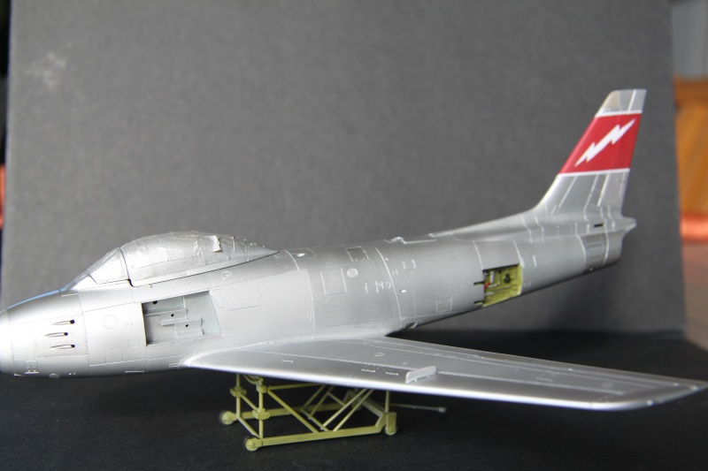 [Academy] 1/48 - North American F-86F Sabre   (naf86) - Page 2 Img_5138