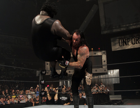 ¿Quien es mas fuerte: Undertaker o Batista? - Página 4 Undert11