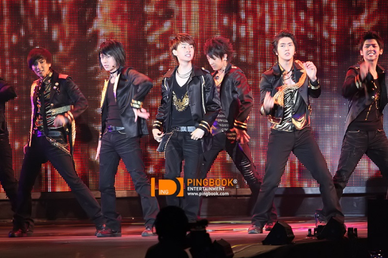 [pics]Super Show in Thailand Part 1 1017