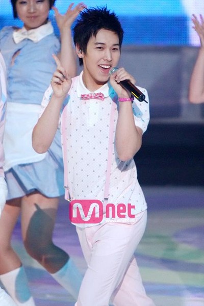 [pics]Mcountdown 080703-Super Junior Happy 318