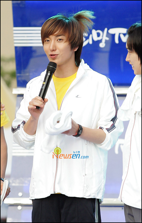 [pics]Super Junior- HopeTV 24 Marathon A110