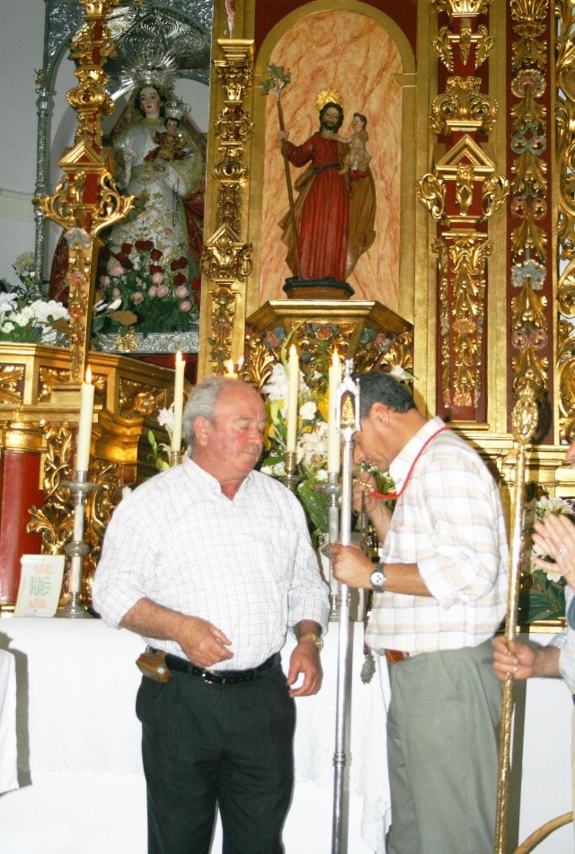 Entrega de Vara al Hno. Mayor Romera 2009 - Virgen de Flores, Encinasola. Hm-2110