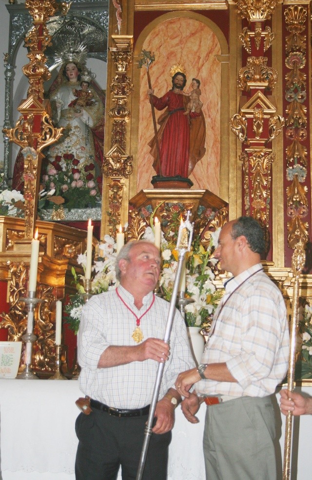 Entrega de Vara al Hno. Mayor Romera 2009 - Virgen de Flores, Encinasola. Hm-2511
