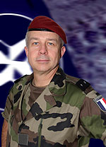 Un parachutiste, le général Jean-Marc Duquesne  nommé directeur de l’IHEDN  Duques10
