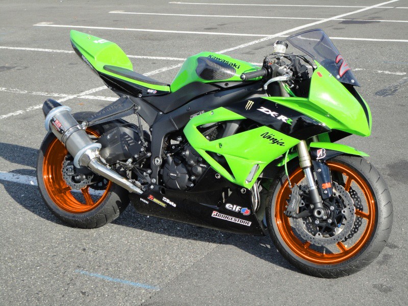 ma pistarde pour 2012 !  + HELP PHOTOSHOP - Page 2 Zx6r_o11