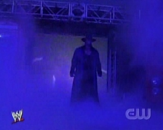 The Undertaker  veut defier le champion 009110