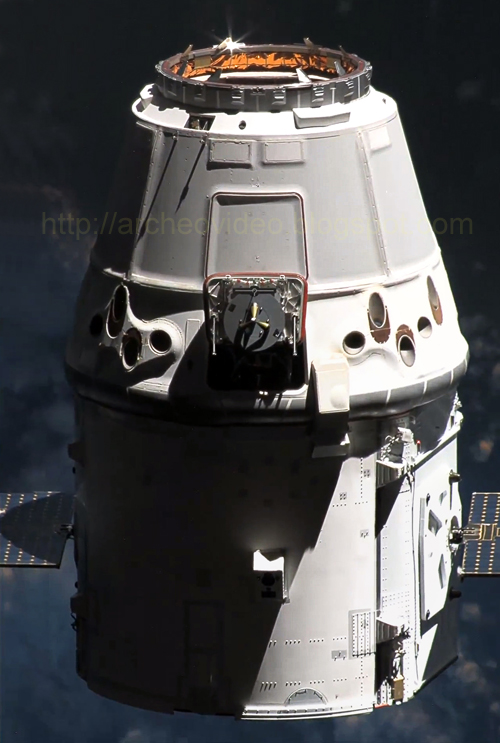 SpaceX / COTS-2: Lancement et suivi de la mission. - Page 17 Dragon11