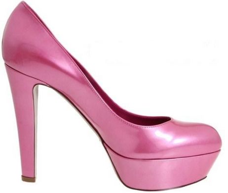 Tendence 2012 te gjitha vajzat me kepuce roze! 13150