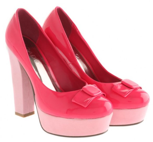 Tendence 2012 te gjitha vajzat me kepuce roze! 14128