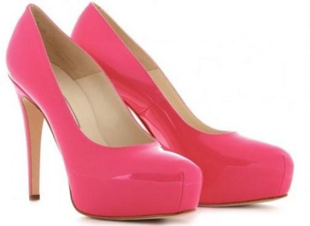 Tendence 2012 te gjitha vajzat me kepuce roze! 16110