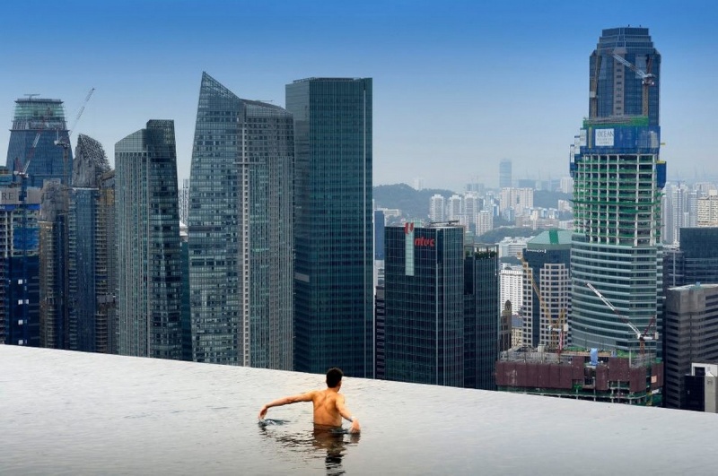  Singapor, ja pishina 150 metra qe qendron ne...ajer (foto) 61228