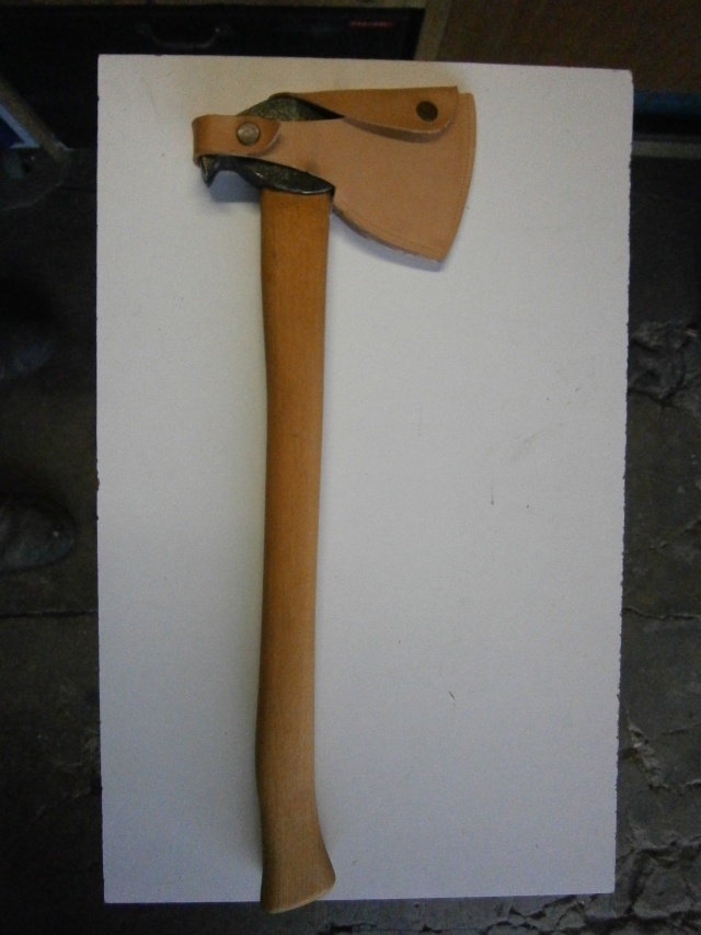 [fabrication] manche de marteaux et de hache ...  P4120226